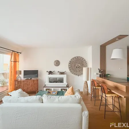 Apartment Spacious Two-bedroom In The 13th With Balcony Paris