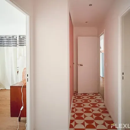 Apartment Spacious Two-bedroom In The 13th With Balcony *